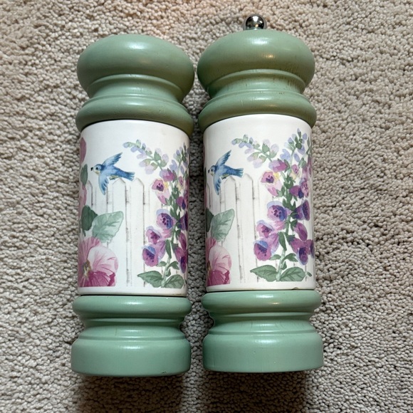 Floral Green Pepper Mill Set - Picture 1 of 4
